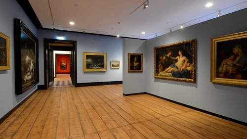 Blick in den Ausstellungsraum „Internationaler Barock” in der Galerie Alte Meister im Augusteum