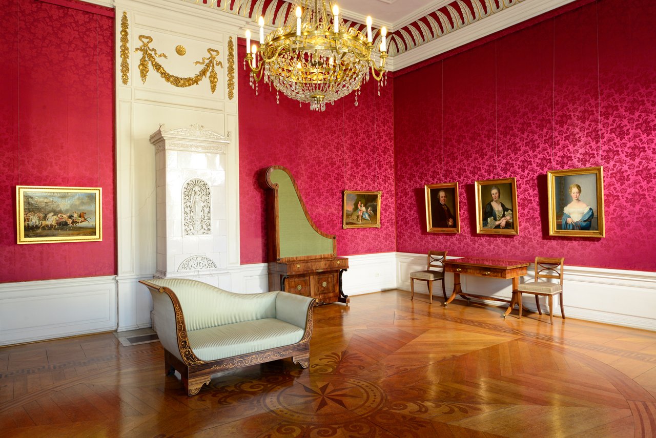Raumansicht: Roter Salon im Oldenburger Schloss