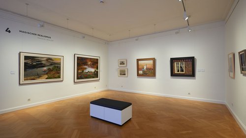 Ausstellungsansicht „Franz Radziwill. 125 Werke zum 125. Geburtstag”