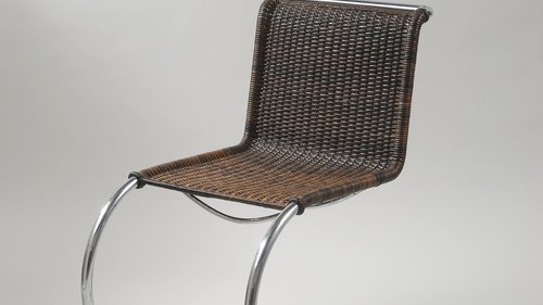 Ludwig Mies van der Rohe/Lilly Reich, Stuhl „MR 10”, 1927, Materialien: verchromtes Stahlrohr und Rohrgeflecht