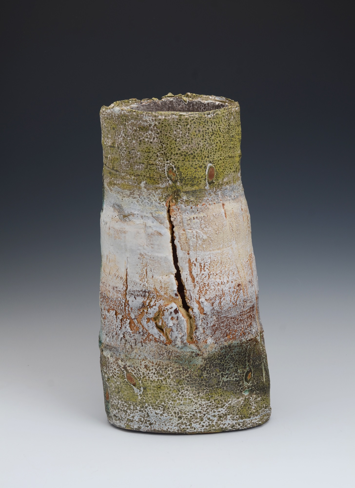 Rachel Wood, "Bark" Gefäß, 35 x 19 cm, Steinzeug